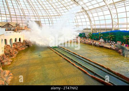 TIANJIN - 17. MAI: Indoor-Landschaftsarchitektur, Happy Valley, am 17. Mai 2014, Tianjin, China. Stockfoto