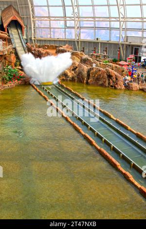 TIANJIN - 17. MAI: Indoor-Landschaftsarchitektur, Happy Valley, am 17. Mai 2014, Tianjin, China. Stockfoto