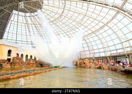 TIANJIN - 17. MAI: Indoor-Landschaftsarchitektur, Happy Valley, am 17. Mai 2014, Tianjin, China. Stockfoto