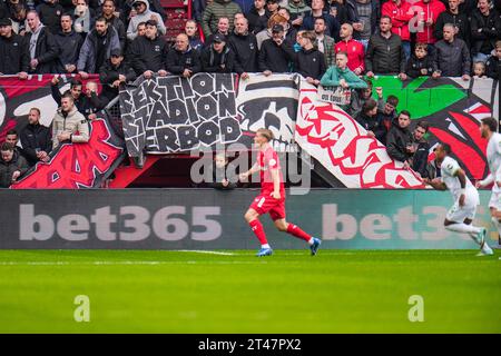 Enschede, Niederlande. Oktober 2023. ENSCHEDE, NIEDERLANDE - 29. OKTOBER: bet365-Anzeigetafel während des niederländischen Eredivisie-Spiels zwischen dem FC Twente und Feyenoord in de Grolsch Veste am 29. Oktober 2023 in Enschede, Niederlande (Foto: Rene Nijhuis/Orange Pictures) Credit: Orange Pics BV/Alamy Live News Stockfoto