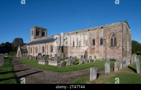 St Cuthbert's Church eine anglikanische Pfarrkirche in Norham, Berwick-upon-Tweed, Northumberland, England, Großbritannien Stockfoto