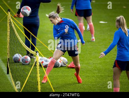 ZEIST - Jill Roord während des Trainings der niederländischen Fußballspieler. Das Team bereitet sich auf den Rückzug in der Nations League gegen Schottland vor. ANP KOEN VAN WEEL Stockfoto