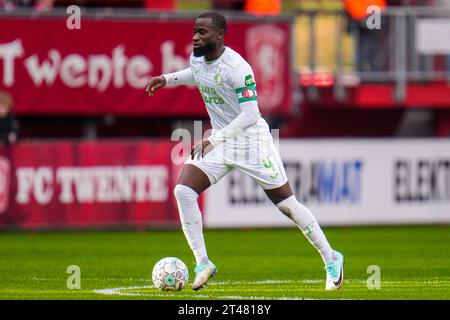 Enschede, Niederlande. Oktober 2023. ENSCHEDE, NIEDERLANDE - 29. OKTOBER: Lutshare Geertruida of Feyenoord während des niederländischen Eredivisie-Spiels zwischen dem FC Twente und Feyenoord in de Grolsch Veste am 29. Oktober 2023 in Enschede, Niederlande (Foto: Rene Nijhuis/Orange Pictures) Credit: Orange Pics BV/Alamy Live News Stockfoto