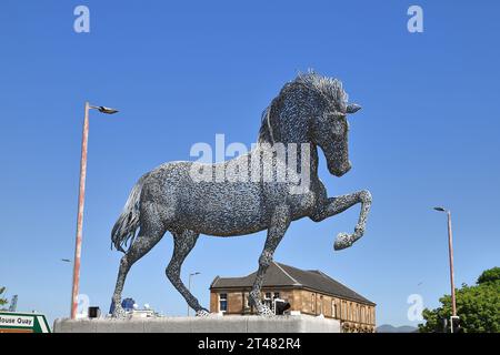 Die Ginger the Horse Statue im Stadtzentrum von Greenock. Greenock ist eine Stadt neben dem Firth of Clyde im Westen Schottlands. Stockfoto