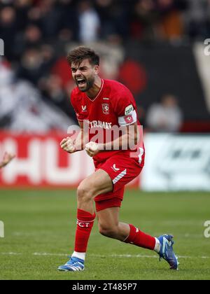 ENSCHEDE - Robin Propper vom FC Twente feiert den Sieg beim niederländischen Eredivisie-Spiel zwischen dem FC Twente und Feyenoord im Stadion de Grolsch Veste am 29. Oktober 2023 in Enschede. ANP BART STOUTJESDIJK Stockfoto