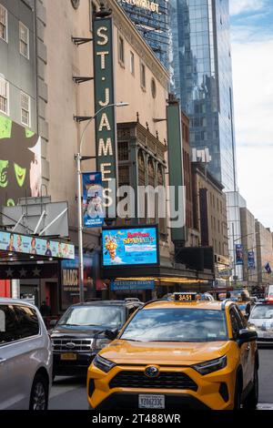 „Monty Python's Spamalot“ spielt im St. James Theatre in New York City, 2023, USA Stockfoto