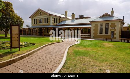 Das Court House wird für Tribunals und andere Tagesordnungen genutzt, Broken Hill, NSW, Australien Stockfoto