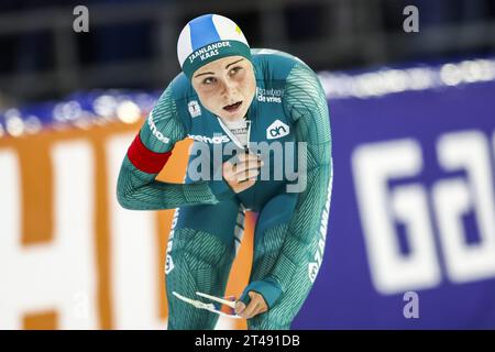 HEERENVEEN: Marijke Groenewoud reagiert auf die 5.000 m langen Damen im Eisstadion Thialf. Die lange Rennsaison beginnt mit diesem dreitägigen Qualifikationsturnier für die Weltmeisterschaft. ANP VINCENT JANNINK Stockfoto