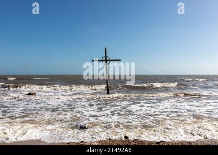 Kreuzfahrt im Ozean auf der bolivanischen Halbinsel, die auch für die Beerdigung auf See genutzt wird, Texas, USA Stockfoto