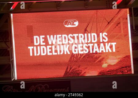 Alkmaar, Niederlande. Oktober 2023. ALKMAAR, NIEDERLANDE - 29. OKTOBER: Das Spiel wurde während des niederländischen Eredivisie-Spiels zwischen AZ und NEC im AFAS-Stadion am 29. Oktober 2023 in Alkmaar, Niederlande, ausgesetzt. (Foto: Broer van den Boom/Orange Pictures) Credit: Orange Pics BV/Alamy Live News Stockfoto