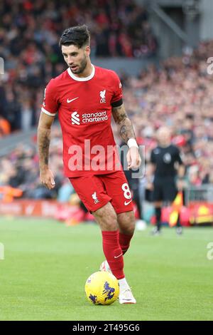 Liverpool, Großbritannien. Oktober 2023. Dominik Szoboszlai aus Liverpool in Aktion. Spiel der Premier League, Liverpool gegen Nottingham Forest in Anfield in Liverpool am Sonntag, den 29. Oktober 2023. Dieses Bild darf nur für redaktionelle Zwecke verwendet werden. Nur redaktionelle Verwendung, Bild von Chris Stading/Andrew Orchard Sportfotografie/Alamy Live News Credit: Andrew Orchard Sportfotografie/Alamy Live News Stockfoto