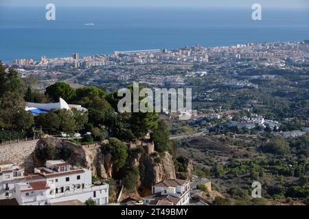 Blick auf Mijas und Fuengirola, Provinz Málaga, Spanien. Stockfoto