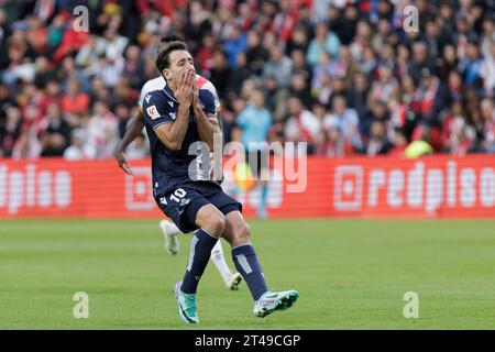 MADRID, SPANIEN - 29. OKTOBER: Mikel Oyarzabal von Real Sociedad reagiert auf eine verpasste Chance während des Spiels der La liga 2023/24 zwischen Rayo Vallecano und Real Sociedad im Vallecas Stadion. Guille Martinez/AFLO/Alamy Live News Stockfoto