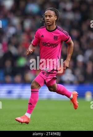 Brighton und Hove, Großbritannien. Oktober 2023. Bobby Reid von Fulham während des Premier League-Spiels im AMEX Stadium, Brighton und Hove. Der Bildnachweis sollte lauten: Paul Terry/Sportimage Credit: Sportimage Ltd/Alamy Live News Stockfoto