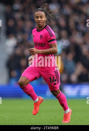 Brighton und Hove, Großbritannien. Oktober 2023. Bobby Reid von Fulham während des Premier League-Spiels im AMEX Stadium, Brighton und Hove. Der Bildnachweis sollte lauten: Paul Terry/Sportimage Credit: Sportimage Ltd/Alamy Live News Stockfoto