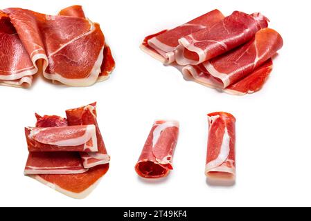 Dünn geschnittener Jamon isoliert auf weißem Hintergrund. Draufsicht. Stockfoto