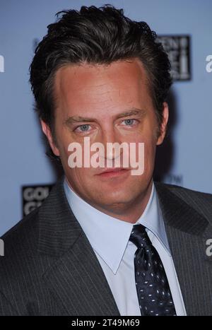 Vereinigte Staaten Von Amerika. Dezember 2006. Matthew Perry bei der 64. Jährlichen Nominierungsankündigung der Golden Globe Awards im Beverly Hilton in Beverly Hills, CA. Die Veranstaltung fand am Donnerstag, den 14. Dezember 2006 statt. Foto: SBM/PictureLux - Aktenzeichen Nr. 33984-9909SBMPLX Credit: PictureLux/The Hollywood Archive/Alamy Live News Stockfoto