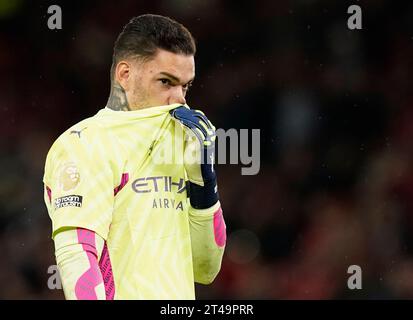 MANCHESTER, GROSSBRITANNIEN. Oktober 2023. Ederson aus Manchester City während des Premier League-Spiels in Old Trafford, Manchester. Der Bildnachweis sollte lauten: Andrew Yates/Sportimage Credit: Sportimage Ltd/Alamy Live News Stockfoto