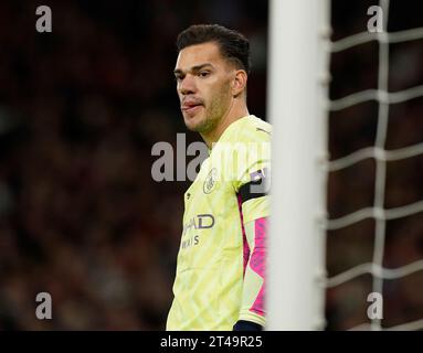 MANCHESTER, GROSSBRITANNIEN. Oktober 2023. Ederson aus Manchester City während des Premier League-Spiels in Old Trafford, Manchester. Der Bildnachweis sollte lauten: Andrew Yates/Sportimage Credit: Sportimage Ltd/Alamy Live News Stockfoto