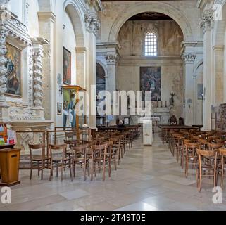 Das Innere der Kirche der Heiligen Maria der Gnade in Lecce, Italien. Stockfoto