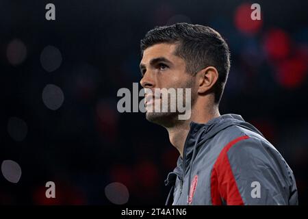 PARIS, FRANKREICH - 25. OKTOBER: Christian Pulisic dof AC Milan beim UEFA Champions League-Spiel zwischen Paris Saint-Germain und AC Milan im Parc des Stockfoto