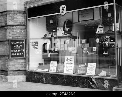 Schaufenster des Herrengeschäfts, Connecticut Street, Washington, D.C., USA, David Myers, U.S. Farm Security Administration, Juli 1939 Stockfoto