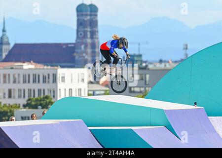 Laury Perez (Frankreich, Bronzemedaille). BMX Freestyle Damen. Europameisterschaften München 2022 Stockfoto