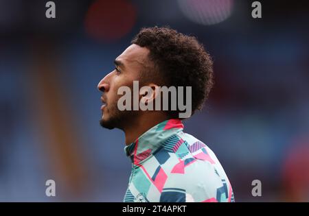 Birmingham, Großbritannien. Oktober 2023. Jacob Brown aus Luton Town während des Premier League-Spiels im Villa Park, Birmingham. Der Bildnachweis sollte lauten: Cameron Smith/Sportimage Credit: Sportimage Ltd/Alamy Live News Stockfoto