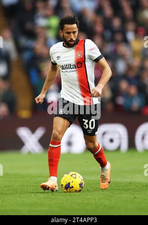 Birmingham, Großbritannien. Oktober 2023. Andres Townsend aus Luton Town während des Premier League Spiels im Villa Park, Birmingham. Der Bildnachweis sollte lauten: Cameron Smith/Sportimage Credit: Sportimage Ltd/Alamy Live News Stockfoto