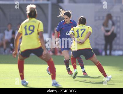 Los Angeles, Kalifornien, USA. Oktober 2023. Der US-Mittelfeldspieler SAVANNAH DEMELO (22) dribbelt den Ball während eines internationalen Freundschaftsspiels zwischen den USA und Kolumbien im Snapdragon Stadium in San Diego, Kalifornien. (Kreditbild: © Brenton TSE/ZUMA Press Wire) NUR REDAKTIONELLE VERWENDUNG! Nicht für kommerzielle ZWECKE! Quelle: ZUMA Press, Inc./Alamy Live News Stockfoto