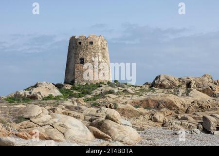 Torre di Bari Sardo, historischer spanischer Wachturm aus dem 16. Jahrhundert, Bari Sardo, Ogliastra, Sardinien, Italien Stockfoto