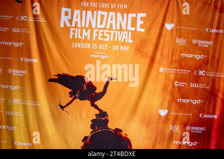 London, Großbritannien. Oktober 2023. Uraufführung von Embers beim 31. Raindance Film Festival in Curzon Soho in London. (Foto: Loredana Sangiuliano/SOPA Images/SIPA USA) Credit: SIPA USA/Alamy Live News Stockfoto