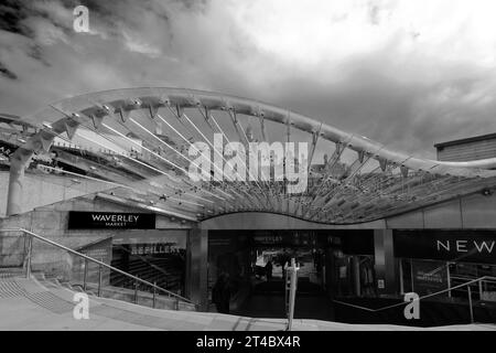 Außenansicht des Waverley Market Building, Edinburgh City, Schottland, Großbritannien Stockfoto