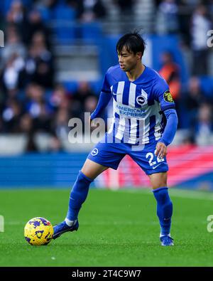 Brighton und Hove Albions Kaoru Mitoma in Aktion während des Premier League Spiels bei den AMEX, Brighton und Hove. Bilddatum: Sonntag, 29. Oktober 2023. Stockfoto