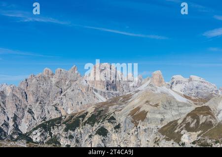 Monte Rudo (Rautkofel), Croda dei Rondoi (Schwalbenkofel), Torre dei Scarperi (Schwabenalpenkopf), Sextner Dolomiten, Südtirol, Italien Stockfoto