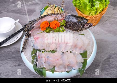 Buckelgruppe (Panther Grouper) Sashimi für Hot Pot, Yakiniku, Sukiyaki und Shabu verwendet Stockfoto