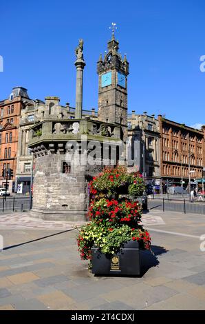 Mercat Cross und Tolbooth Steeple, Glasgow Cross, High Street, Glasgow, Schottland, Großbritannien Stockfoto