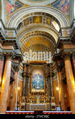 Innenraum der Kirche Santissima Trinità dei Pellegrini, Rom, Italien Stockfoto