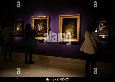 Blick auf die Ausstellung „Maestras“ im Thyssen-Bornemisza Museum in Madrid, 30. Oktober 2023, Spanien Stockfoto