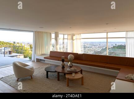 Innenansicht - Erdgeschoss. Oceanus House, Los Angeles, Usa. Architekt: Pierre De Angelis, 2023. Stockfoto