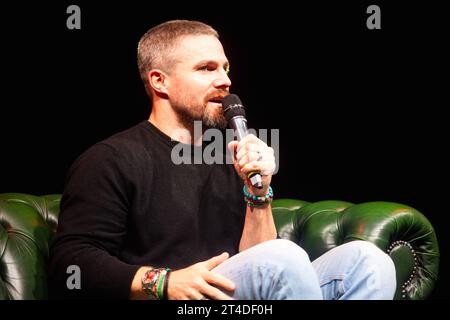 Stephen Amell | erster Tag der MCM Comic Con im Excel Messezentrum in London am 27. Oktober 2023 Stockfoto