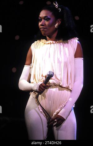 R4846 ; 1980 ; BONNIE POINTER OF THE POINTER SISTERS Credit: Lynn McAfee / Performing Arts Images www.performingartsimages.com Stockfoto