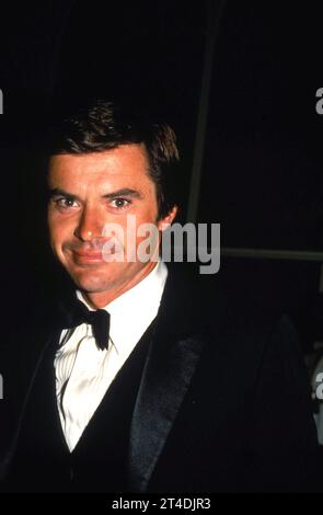 ROBERT URICH ;amerikanischer Film-, Fernseh- und Bühnenschauspieler und Fernsehproduzent ; 1982 ; Credit: Lynn McAfee / Performing Arts Images www.performingartsimages.com Stockfoto