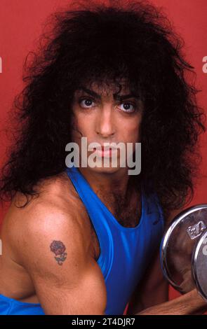 PAUL STANLEY ;geboren am 20. Januar 1952; US-amerikanischer Musiker, Mitbegründer, Frontmann, Rhythmusgitarrist und Co-Lead-Sänger der Hard-Rock-Band KISS; 1988; Credit: Lynn McAfee / Performing Arts Images www.performingartsimages.com Stockfoto