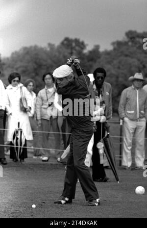 THE GLEN CAMPBELL LOS ANGELES IM RIVIERA COUNTRY CLUB, PACIFIC PALISADES; Februar 1979 ; JACK LEMMON Credit: Lynn McAfee / Performing Arts Images www.performingartsimages.com Stockfoto