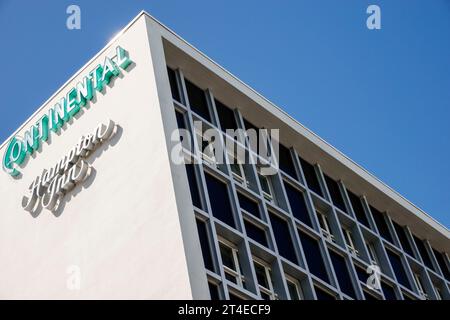 Miami Beach Florida, Außenfassade, Gebäude Vordereingang Hotel, Collins Avenue, Hampton Inn Miami Beach - Mid Beach Schild, Hotels Motels Unternehmen Stockfoto