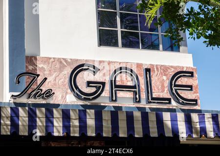 Miami Beach Florida, Außenfassade, Hotel vor dem Gebäude, Collins Avenue, Gale South Beach, Curio Collection by Hilton Schild, Hotels Motels Busin Stockfoto