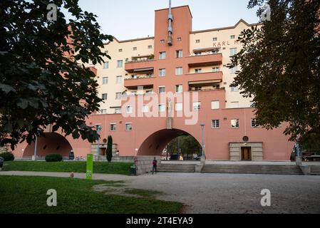 Wien, Österreich 28. September 2023 karl marx hof - eines der größten Stadthäuser der Welt mit Wohnraum für über 5000 Menschen Stockfoto