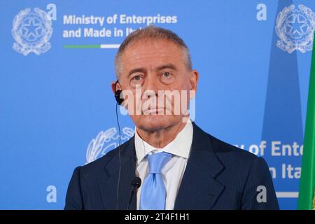Rom, Italien. 30. Oktober 2023. Ministerium für Unternehmen und Made in Italy, Rom, Italien, 30. Oktober 2023, Adolfo Urso, Minister für Unternehmen und Made in Italy während Minister Adolfo Urso traf heute in Rom mit dem deutschen Minister Robert Habeck und dem französischen Minister Bruno Le Maire zusammen - News Credit: Live Media Publishing Group/Alamy Live News Stockfoto