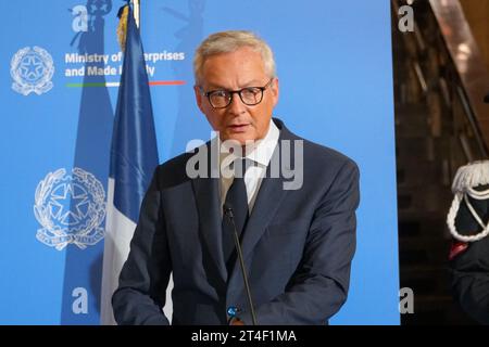 Rom, Italien. 30. Oktober 2023. Ministerium für Unternehmen und Made in Italy, Rom, Italien, 30. Oktober 2023, Bruno Le Maire, französischer Wirtschafts- und Finanzminister, traf sich heute in Rom mit dem deutschen Minister Robert Habeck und dem französischen Minister Bruno Le Maire zusammen - News Credit: Live Media Publishing Group/Alamy Live News Stockfoto